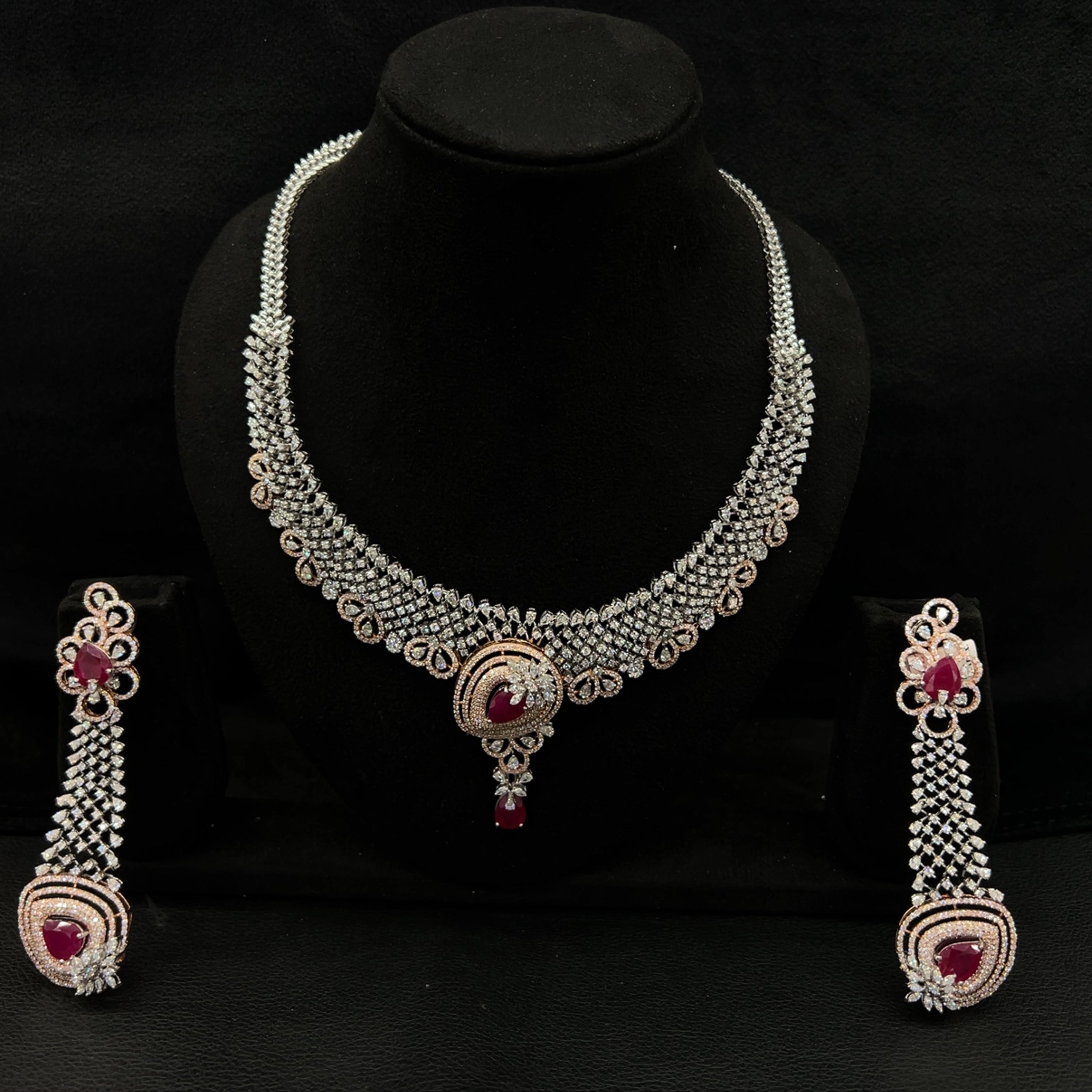 Crimson Royale Diamond Set